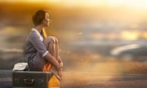 1471770976-girl-waiting-for-someone-special-hd-wallpaper-file