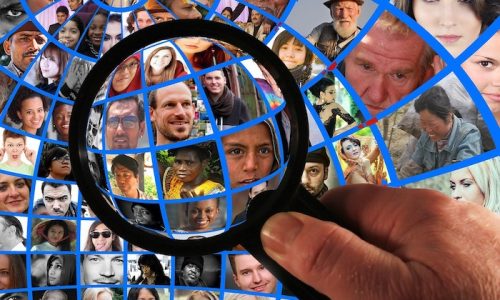 Sociologia-magnifying-glass-1607208